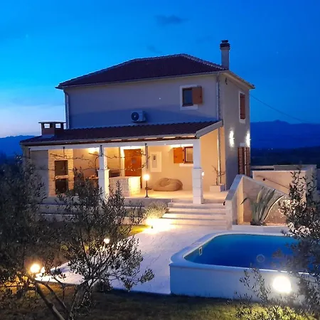 Pan Holiday home *